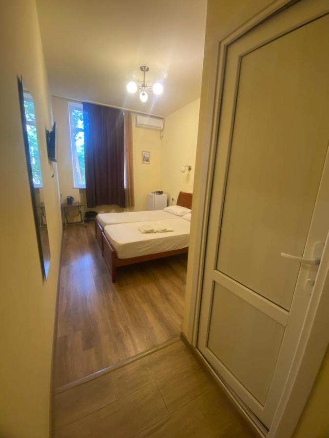 יירבאן Villa Rosa מראה חיצוני תמונה